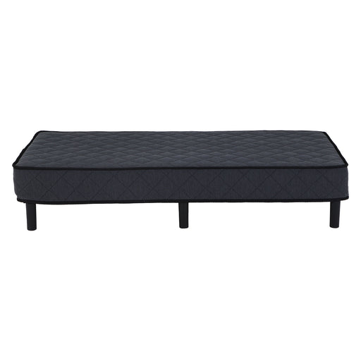 グレー